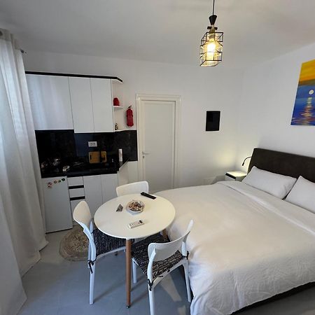 Vlorë Private Villa Aras 2 - Luxury & Elegance Apartments מראה חיצוני תמונה